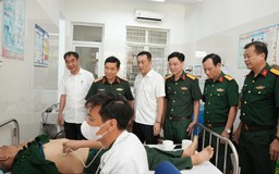 Khám bệnh cho 200 đối tượng chính sách phường Yên Nghĩa