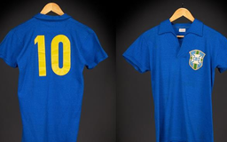Áo đấu của Pele ở chung kết World Cup 1958 được đấu giá kỷ lục