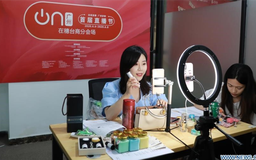 Livestream bán hàng - Hết thời ẩn danh