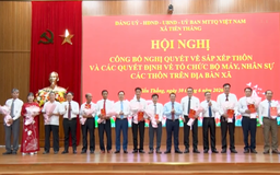 Xây dựng bộ máy tinh gọn, cán bộ cơ sở làm chủ công nghệ