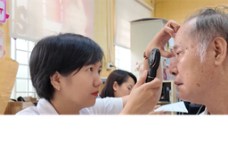'Ba Đình 365' - Điểm tựa y tế toàn diện cho người yếu thế