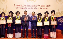 Trường Đại học Thủ đô Hà Nội vinh danh sinh viên xuất sắc