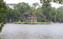 Hồ Gươm - "Đất lành chim đậu"