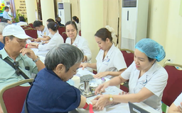 Tri ân người có công bằng hoạt động chăm sóc sức khỏe