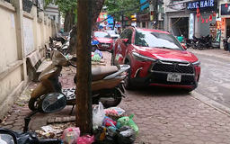Vi phạm trật tự đô thị trên tuyến phố Nhân Hòa