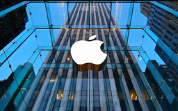 Apple lần đầu tiên đạt mốc vốn hóa 5.000 tỷ USD