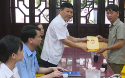 Mặt trận Thành phố thăm, hỗ trợ các nạn nhân trong vụ hoả hoạn