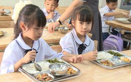 Hà Nội đề xuất nâng mức hỗ trợ bữa ăn bán trú