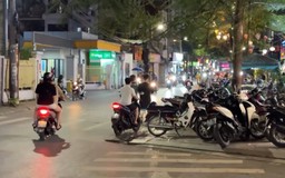 Tràn lan vi phạm trật tự đô thị trên phố Triều Khúc