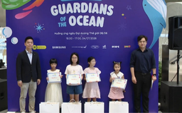 Gieo tình yêu biển xanh từ những nét vẽ