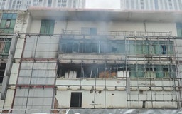 Cháy toà nhà 5 tầng đang tháo dỡ ở phường Hà Đông