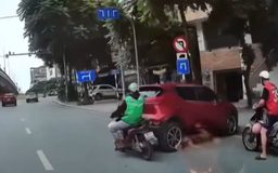 Bất cẩn khi lùi xe, gây mất an toàn giao thông