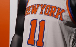 Áo đấu của Jalen Brunson đạt mức giá hơn 1 triệu USD