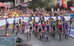 Huyền thoại Tour de France truyền cảm hứng cho giới trẻ
