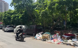 Vi phạm trật tự đô thị tại khu vực ven sông Lừ