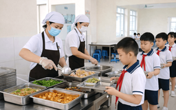 Thủ tướng yêu cầu trường học công khai bữa ăn của học sinh