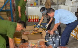 Xử phạt cơ sở kinh doanh thực phẩm "2 không"