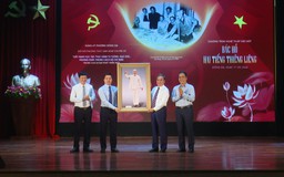 Phường Đống Đa công diễn chương trình nghệ thuật 'Bác Hồ - Hai tiếng thiêng liêng'