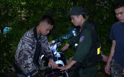 Phối hợp tổ 141 và Công an xã trấn áp nhóm gây rối