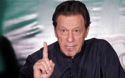 Tòa tối cao Pakistan lệnh đưa cựu Thủ tướng đến bệnh viện