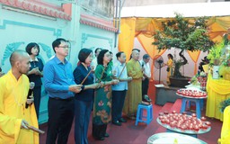 Tưởng niệm đồng bào qua đời trong nạn đói 1944-1945