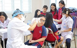 Phường Nghĩa Đô khám sàng lọc sức khỏe cho học sinh