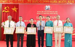 Phường Kiến Hưng trao Huy hiệu Đảng cho 133 đảng viên dịp 2/9