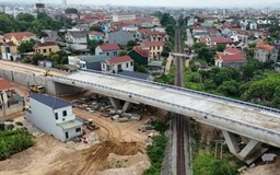 Tạm cấm người và phương tiện qua 3 cây cầu tại Hà Nội