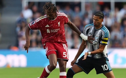 Man City ngược dòng thành công, Liverpool bị cầm hòa