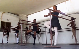 Học viện ballet miễn phí mở ra cơ hội cho trẻ em Nigeria