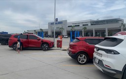 Đáp ứng nhu cầu dừng nghỉ, tiếp nhiên liệu trên cao tốc