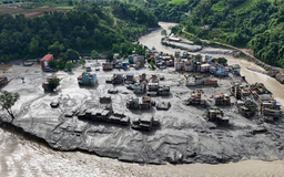 Trung Quốc, Nepal khẩn trương cứu hộ sau thảm họa lũ quét