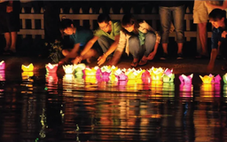 Lễ Vu Lan tưởng nhớ đấng sinh thành