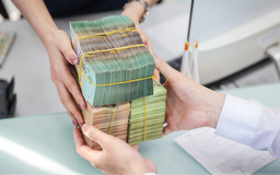 Lãi suất liên ngân hàng giảm liên tục về còn 2%/năm