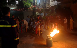 Công an Hà Nội hưởng ứng phong trào thi đua ‘Ba nhất’