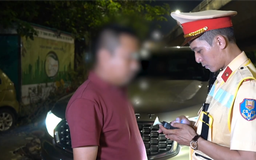 CSGT Hà Nội kiểm tra nồng độ cồn xuyên lễ
