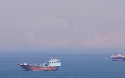 Mỹ tăng tốc đàm phán về Hormuz