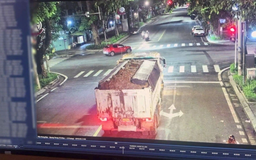 Camera AI truy vết xe tải làm rơi vãi bùn đất