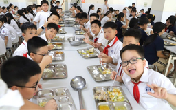 Hà Nội yêu cầu xác minh bất cập bữa ăn bán trú