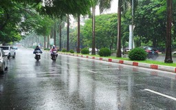 Bất ngờ đón không khí lạnh - người Hà Nội phấn khởi cho ngày làm việc mới