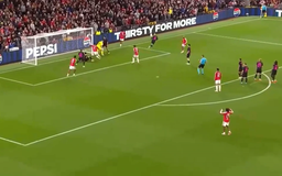 Manchester United đại thắng trận ra quân Champions League