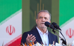 Tổng thống Iran khẳng định không khuất phục trước sức ép