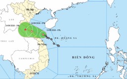 Áp thấp nhiệt đới sát bờ biển Quảng Trị - Huế, bao giờ vào đất liền?
