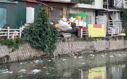 Rác thải bức tử hồ điều hoà