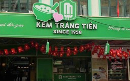 Cửa hàng kem 35 Tràng Tiền trước ngày đóng cửa