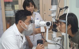 Hà Nội hỗ trợ chi phí phẫu thuật tật khúc xạ cho người trẻ