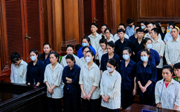 Cảnh báo bẫy 'rút tiền thẻ tín dụng không mất phí'