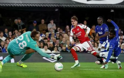 Arsenal thẳng tiến tại Cúp Liên đoàn Anh
