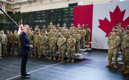 Canada xin gia nhập lực lượng quân sự do Anh dẫn đầu
