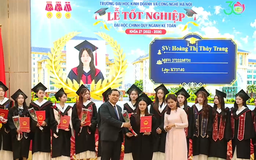 HUBT trao bằng tốt nghiệp hơn 600 cử nhân kế toán